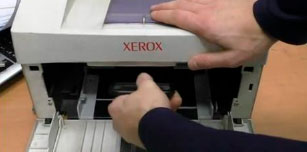 Что делать, если в принтере Xerox застрял картридж