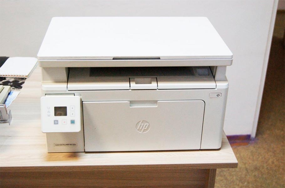 Hp laserjet mfp m132a после заправки картриджа пишет низкий уровень