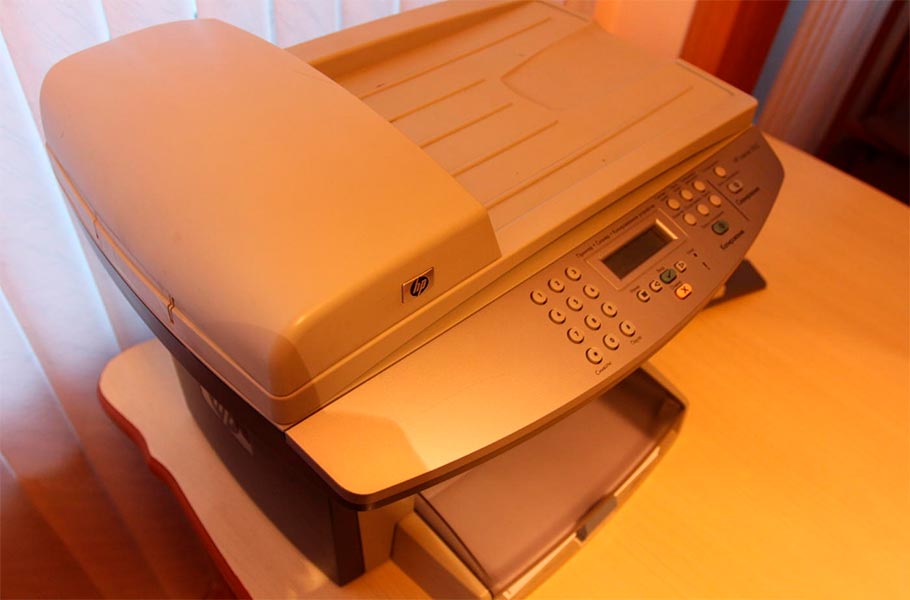 Принтер HP LaserJet 3052